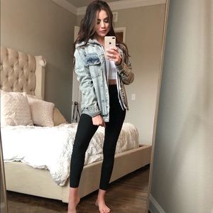 UNISEX OVERSIZED DENIM JACKET